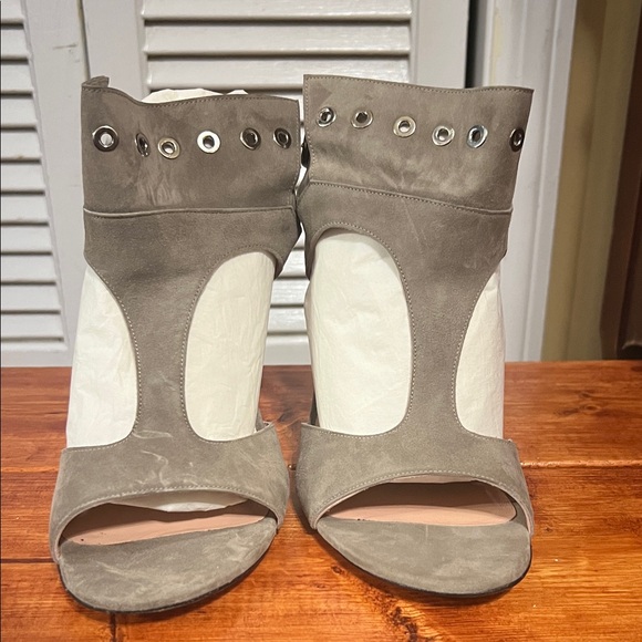 Stuart Weitzman Taupe Heeled Sandals - Picture 2 of 5